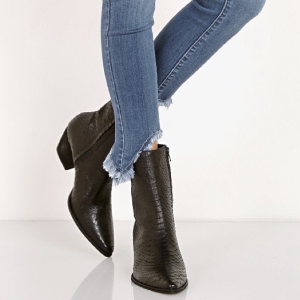 Brand NEW Matisse boots (sold out)